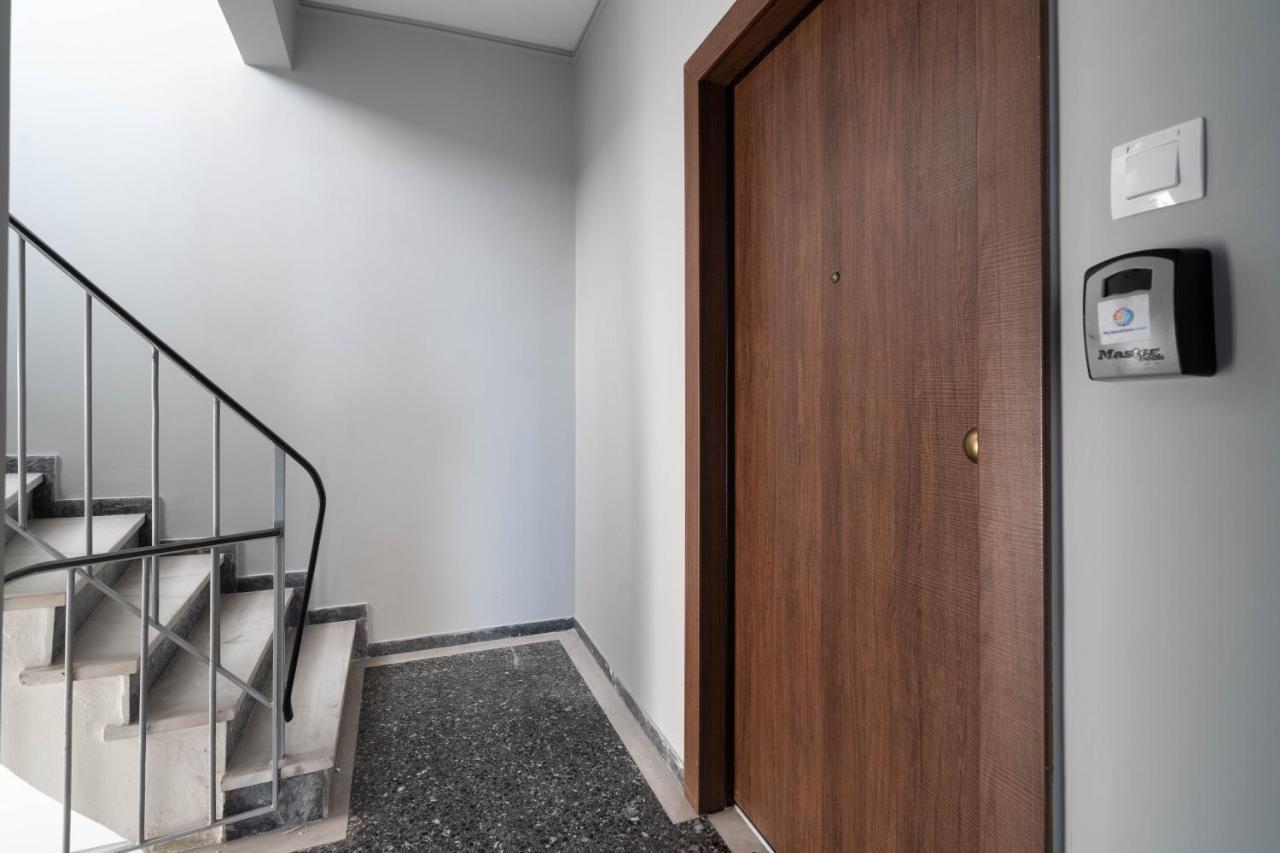 Urban Boho Apartment In Koukaki Athens Exterior photo